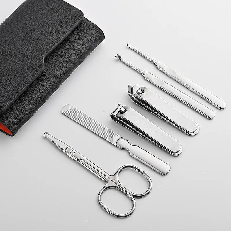 Professional Grooming Kit With Luxurious Travel Case